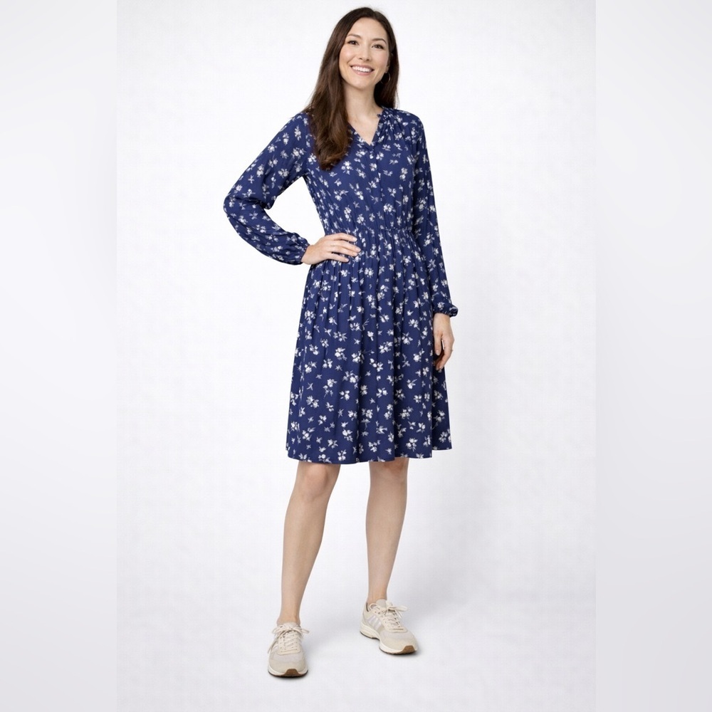 Candace Cameron Bure size Large Floral Navy Blue Dress